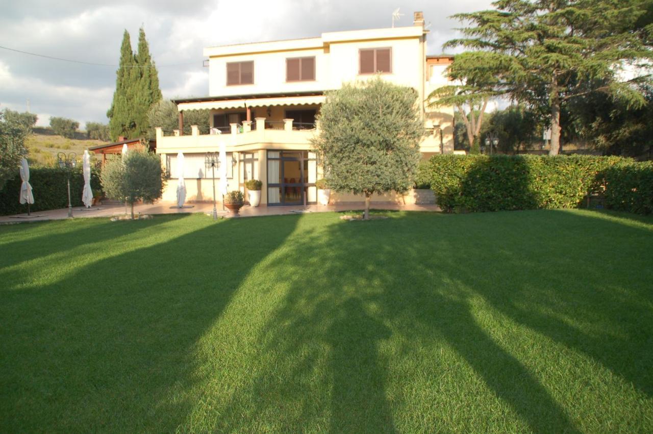 Bed And Breakfast La Corte Degli Ulivi Civitavecchia Exterior photo
