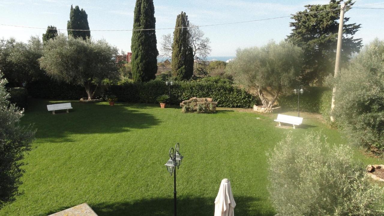 Bed And Breakfast La Corte Degli Ulivi Civitavecchia Exterior photo