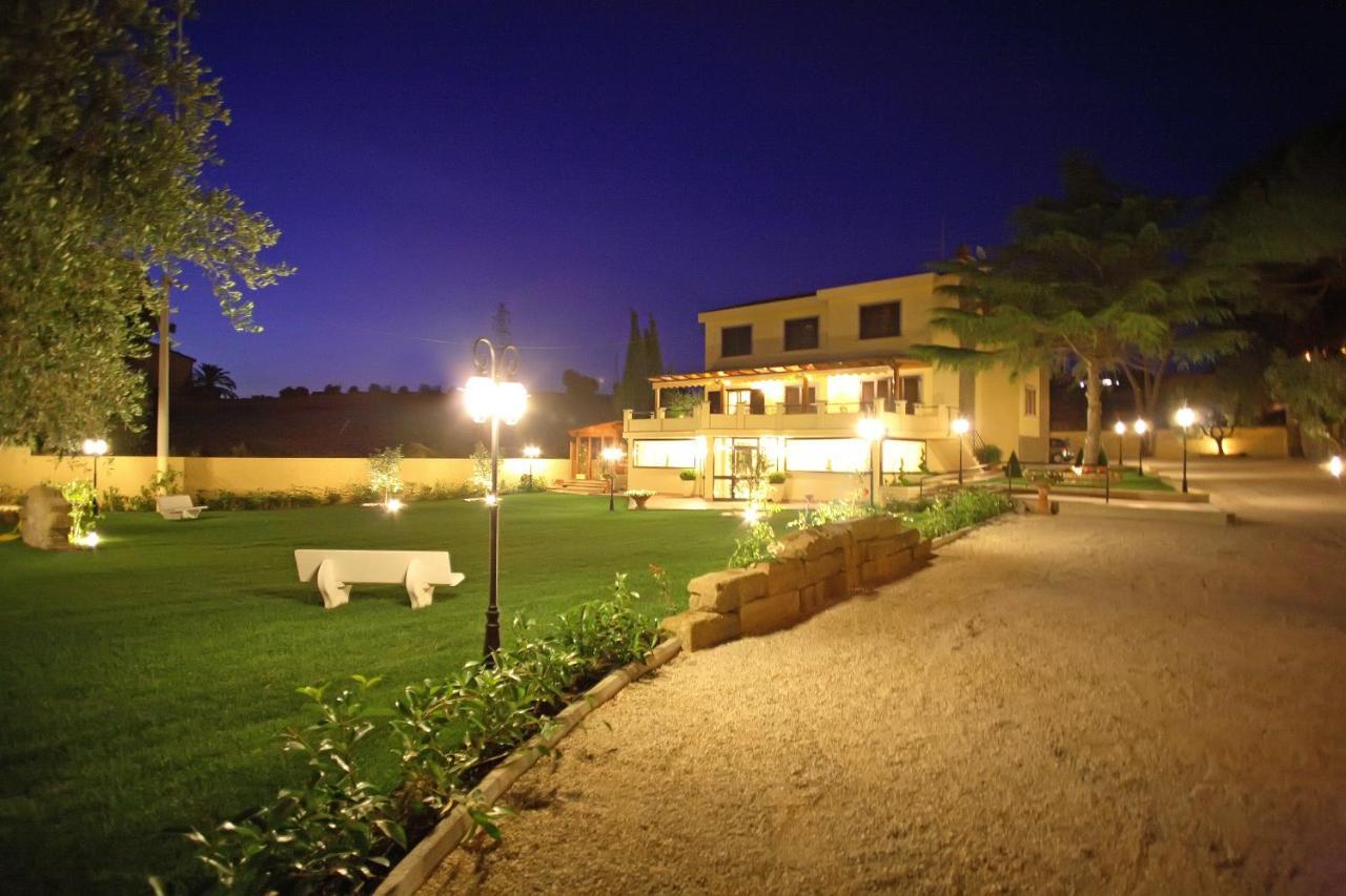 Bed And Breakfast La Corte Degli Ulivi Civitavecchia Exterior photo