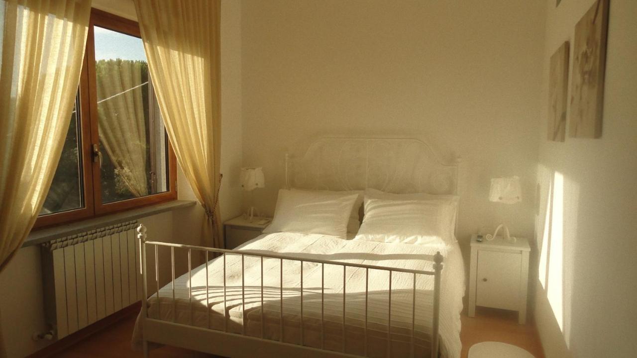 Bed And Breakfast La Corte Degli Ulivi Civitavecchia Room photo